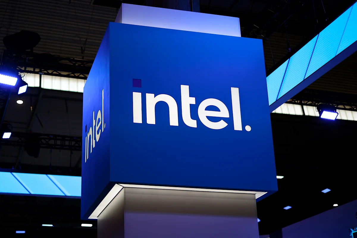 Intel теряет позиции на рынке х86-чипов