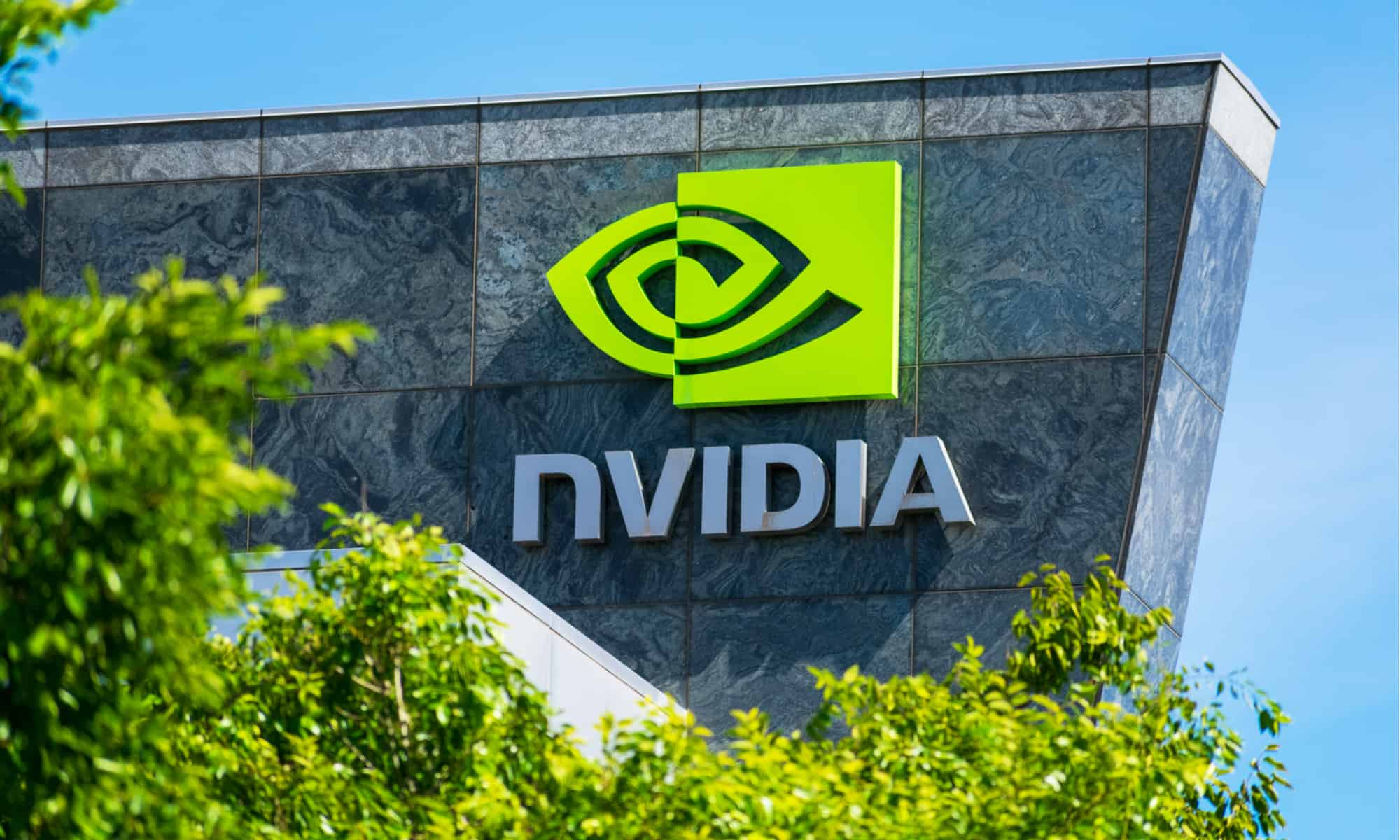 Эксперты дали оценку поставок решений NVIDIA на рынок в 2024 году