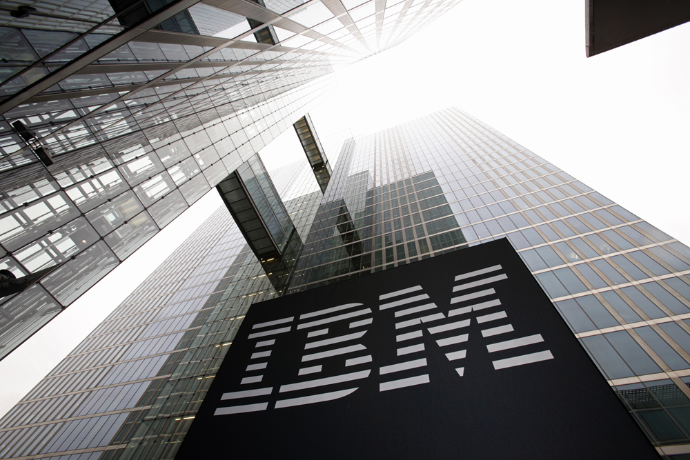 IBM завершила прошлый год ростом выручки
